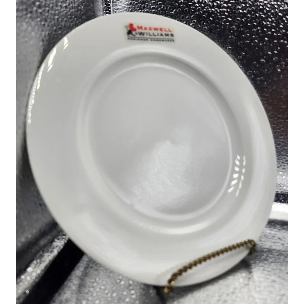 MAXWELL & WILLIAMS SALAD/DESSERT PLATE WHITE (Set of 4) READ!!